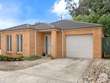 8 Malcolm Court, BROWN HILL VIC 3350