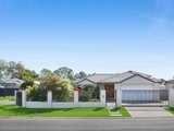 8 Northlakes Drive, Elanora QLD 4221