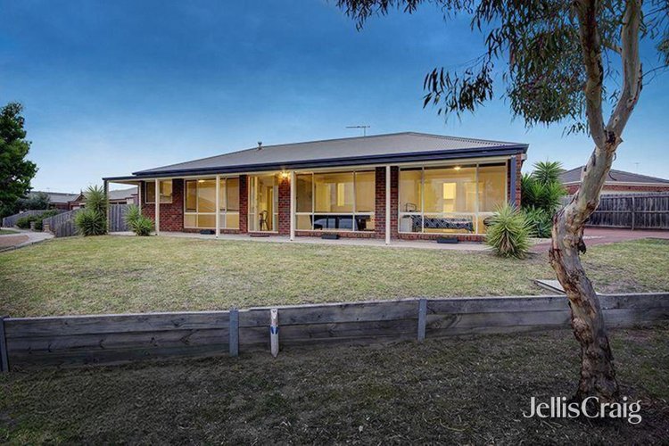 1 - 2 Hoop Court Waurn Ponds 3216