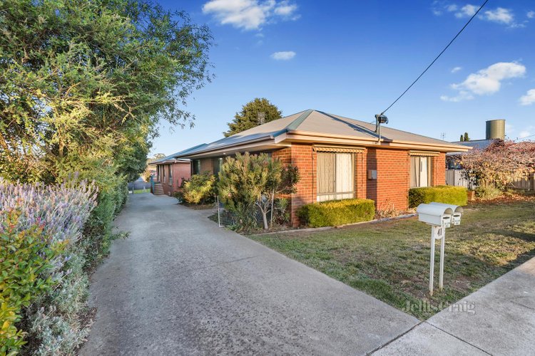 1-2 41 Caroline Chisholm Drive Kyneton 3444