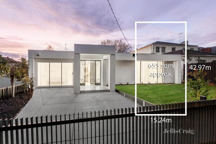 1 Alexandra Avenue Canterbury 3126