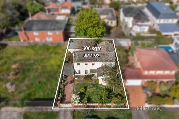 1 Bramley Court Kew 3101