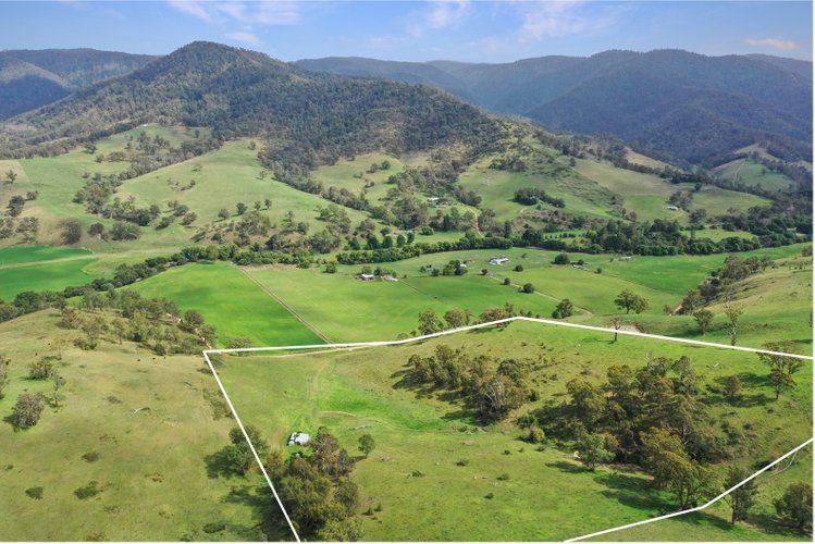 1 Dalmore Road, Dargo