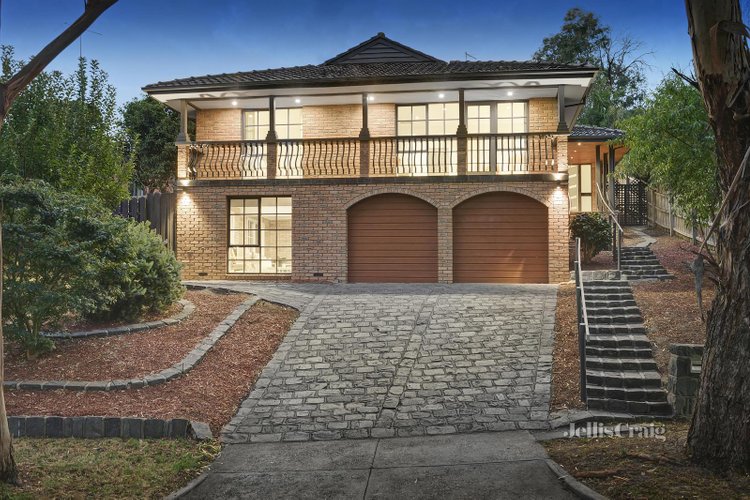 1 Debbie Place Ringwood North 3134