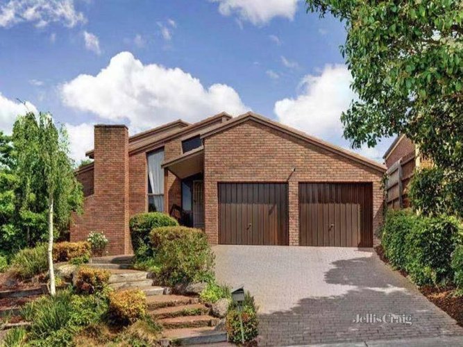 1 Diamond Court Doncaster East 3109