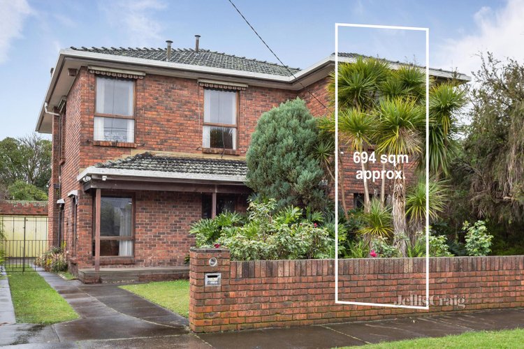 1 Ellindale Avenue Mckinnon 3204