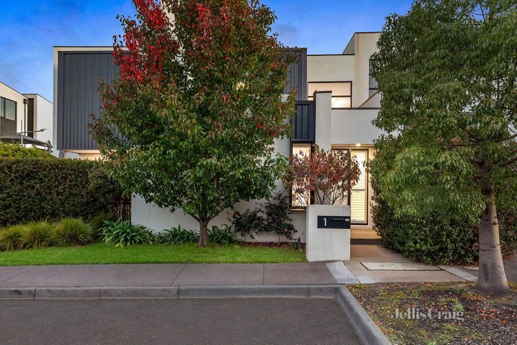 1 Ellsworth Crescent Camberwell 3124