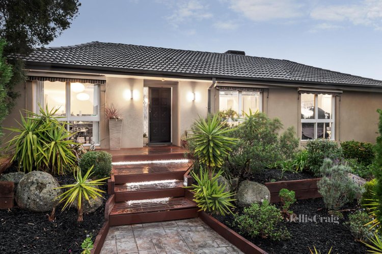 1 Elton Close Watsonia North 3087