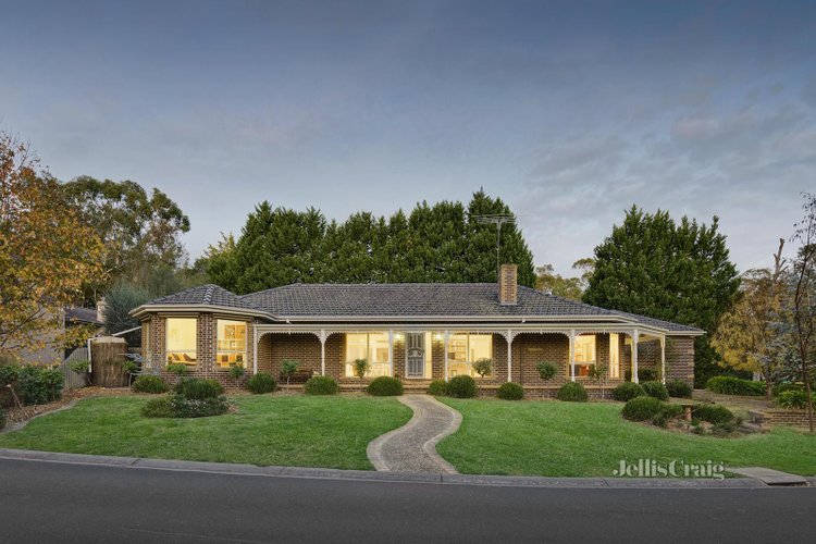 1 Gleneagle Way Eltham 3095