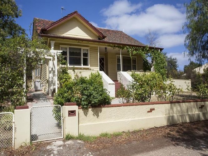 1 Greenhill Place Castlemaine 3450