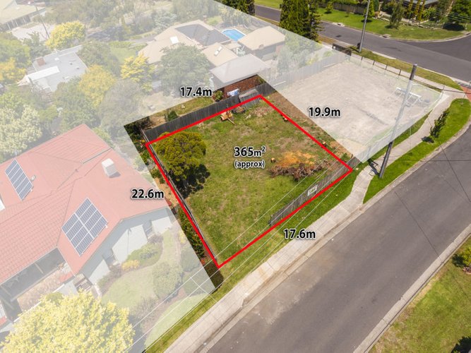 1 Grosvenor Drive, Wandana Heights