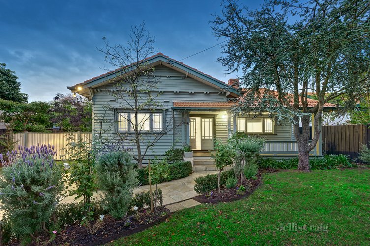 1 Guildford Road Surrey Hills 3127