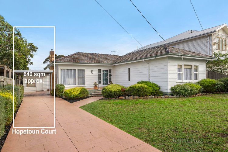 1 Hopetoun Court Bentleigh East 3165