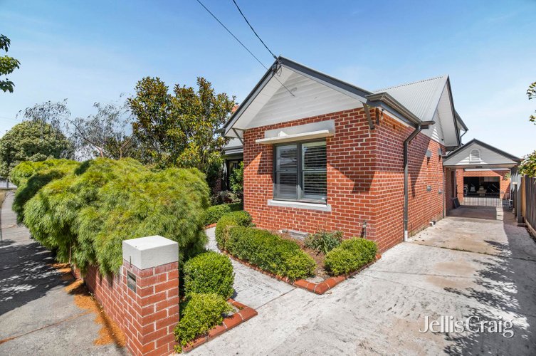 1 Inkerman Street  Newington 3350