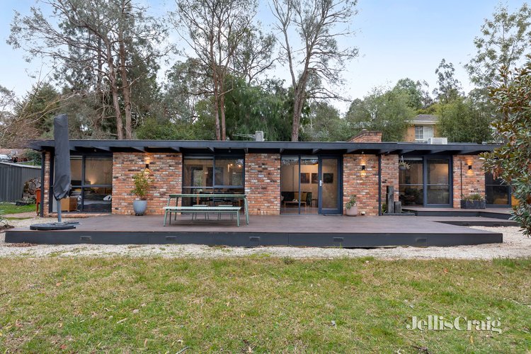 1 Leane Drive Eltham 3095