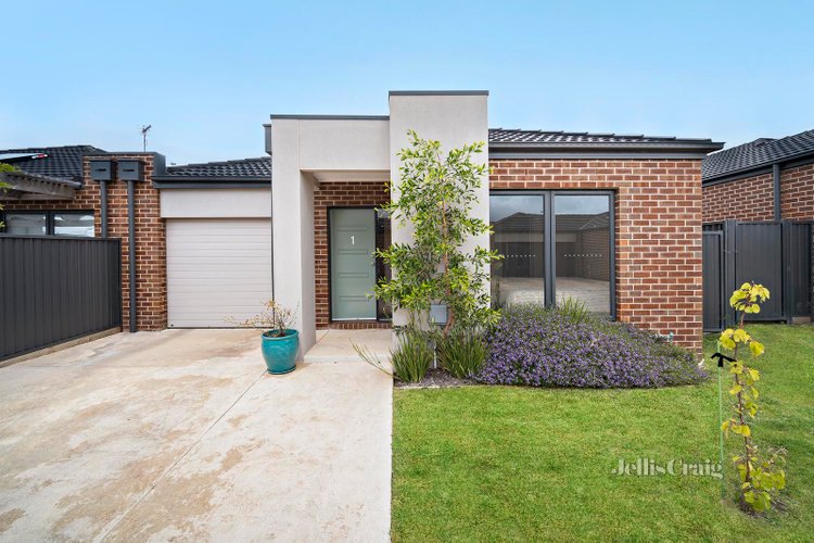 1 Liliane Place Lake Gardens 3355