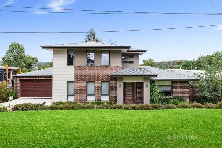 1 Macaulay Court Eltham 3095