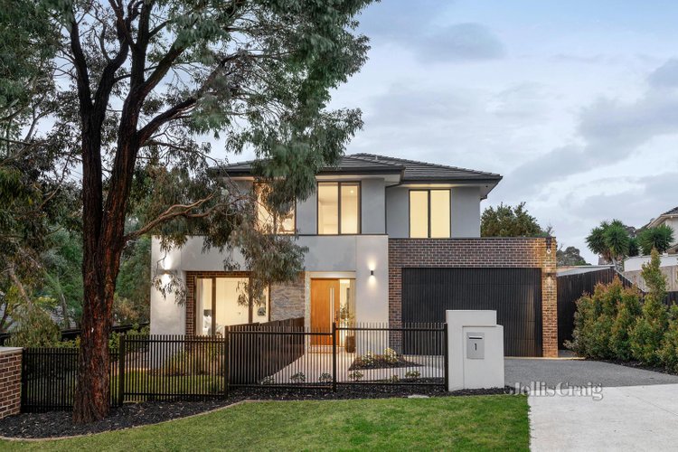 1 Oakdale Rise Diamond Creek 3089