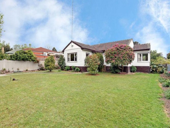 1 Pearwood Street Ringwood 3134