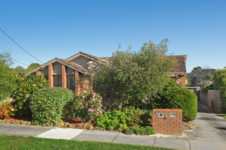 1 Penleigh Court Mount Waverley 3149