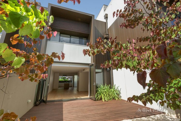 1 Pin Oak Court Canterbury 3126