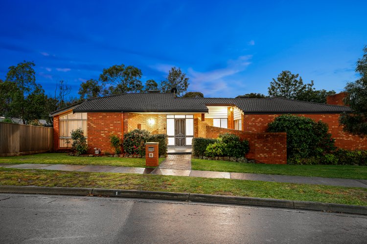 1 Salsburg Court Vermont South 3133