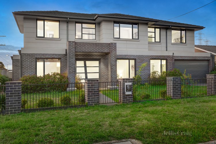 1 Sutton Court Glen Waverley 3150