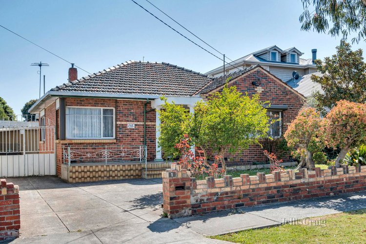 1 Sylvan Grove Pascoe Vale 3044