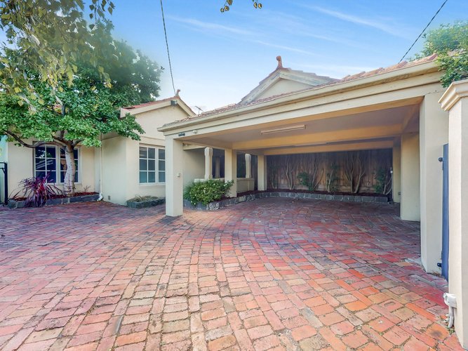1 Valerie Street Kew East 3102