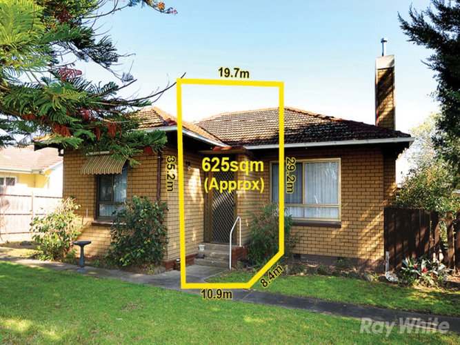 1 Weabra Court Chadstone 3148