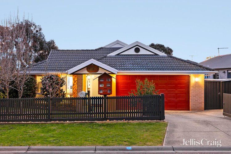 1 Whitsunday Court Mount Martha 3934
