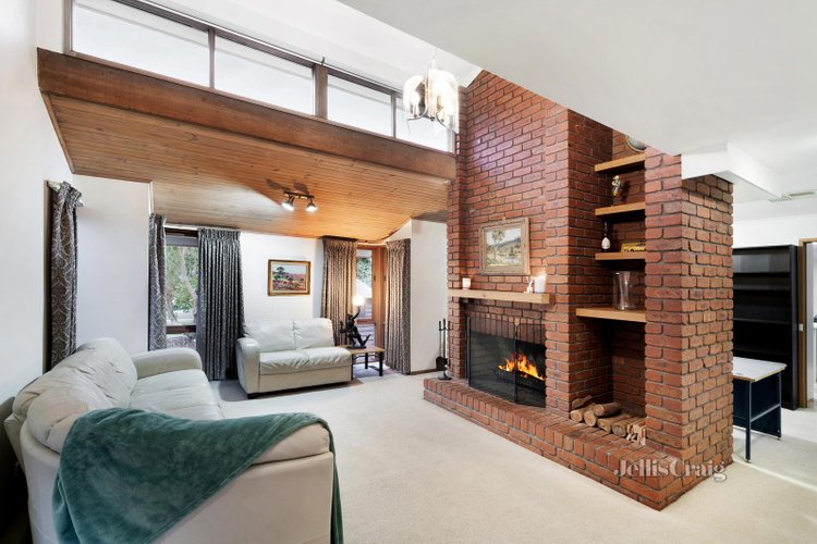 1 Yaralla Crescent St Helena 3088