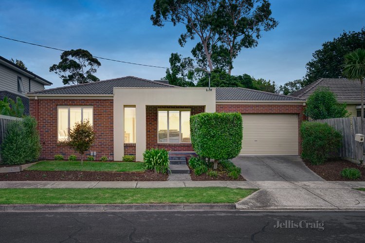 10 Aroona Avenue Mitcham 3132