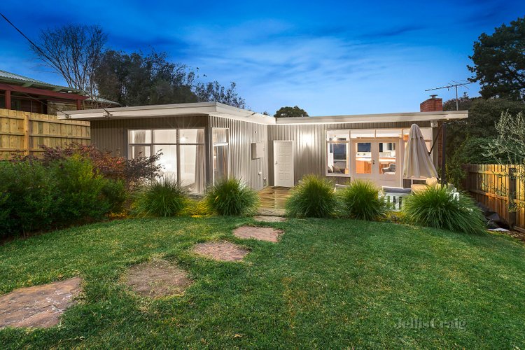 10 Bird Street Eltham 3095
