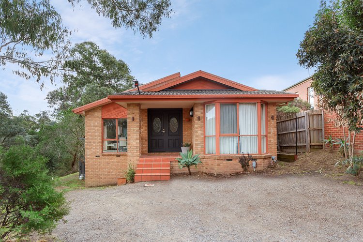 10 Caramut Court Warranwood 3134