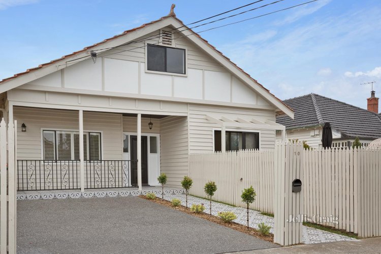 10 Carlyon Street Ormond 3204