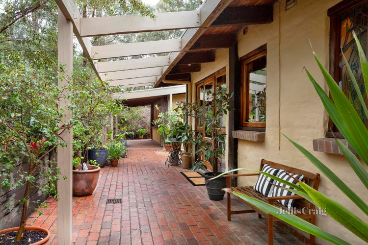 10 Caroline Crescent Hurstbridge 3099