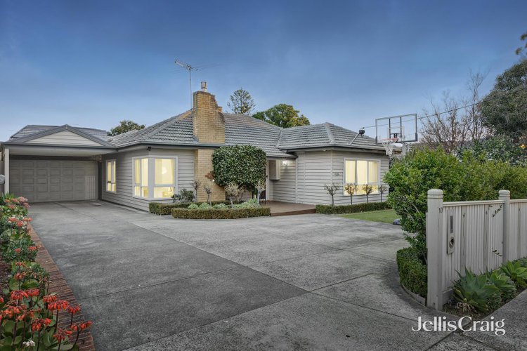 10 Charlton Street Mount Waverley 3149