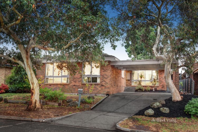 10 Dowling Grove Doncaster East 3109