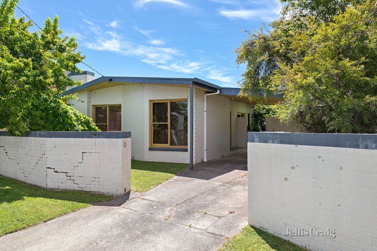 10 Elliott Street  Lake Wendouree 3350