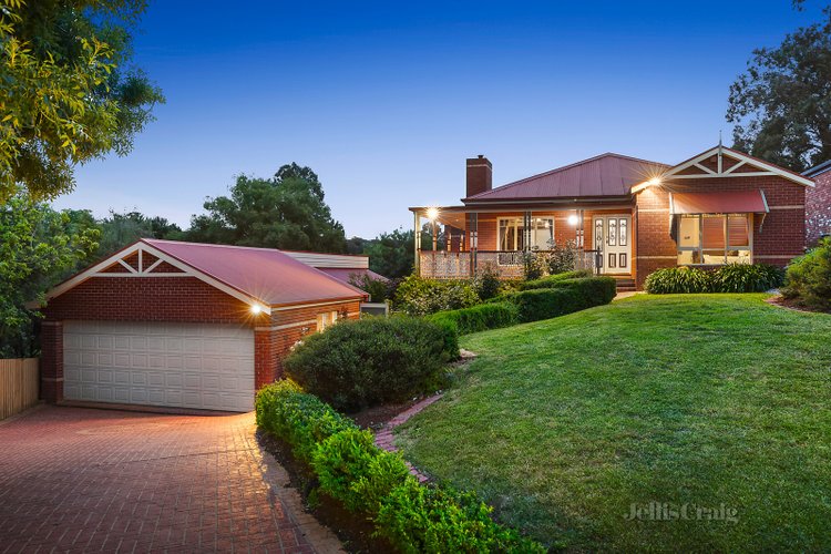10 Elmwood Rise Eltham North 3095