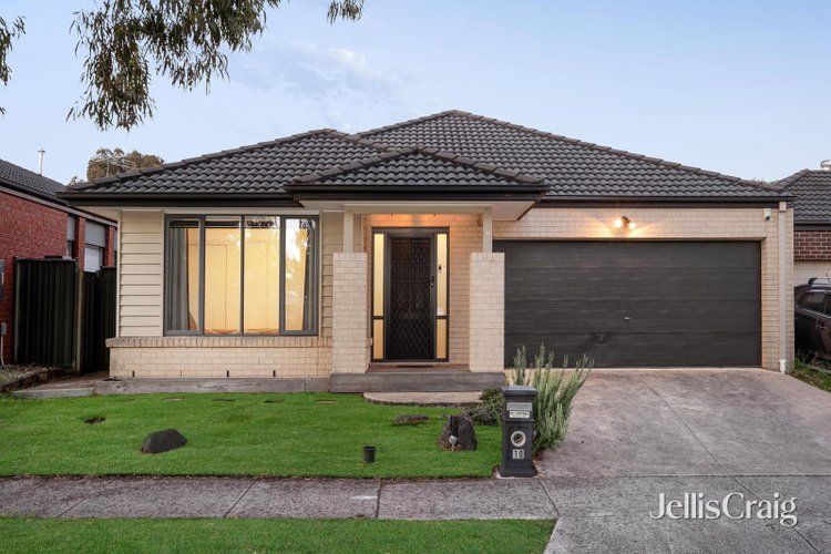 10 Falkirk Drive Mernda 3754