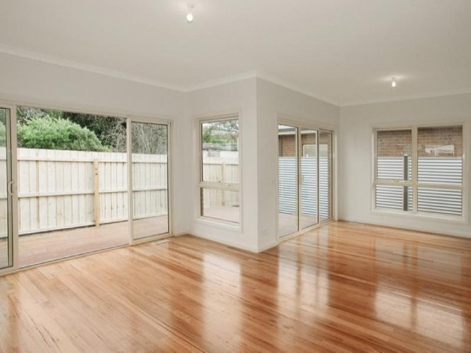 10 Fife Court, Belmont