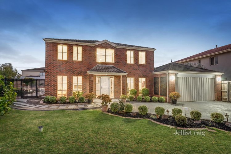 10 Gleneagles Court Rowville 3178