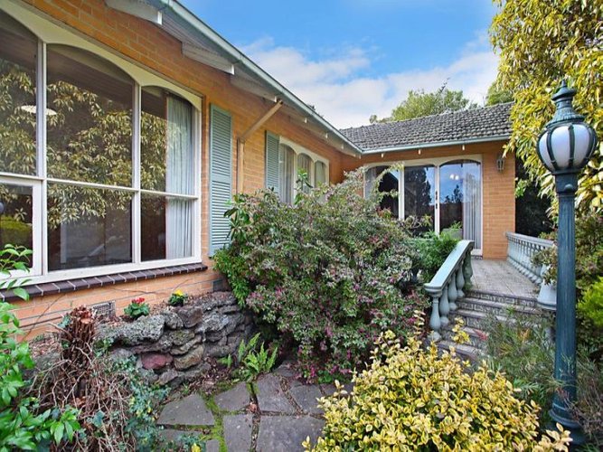 10 Herbert Street Ringwood 3134