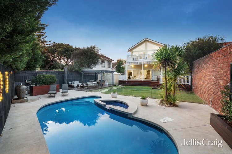 10 Holyrood Street Hampton 3188