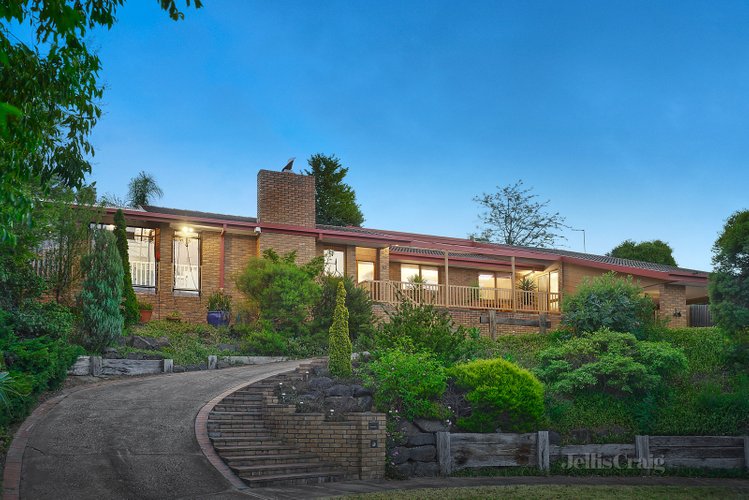 10 Jefferson Grove Doncaster East 3109