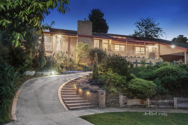 10 Jefferson Grove Doncaster East 3109