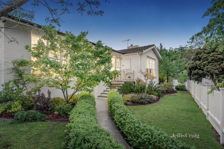 10 Kanooka Avenue Templestowe Lower 3107