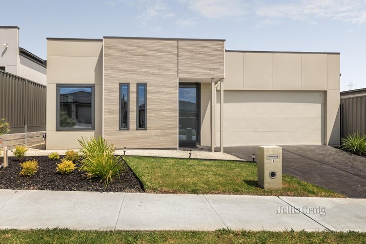 10 Kaprun Way Pakenham 3810